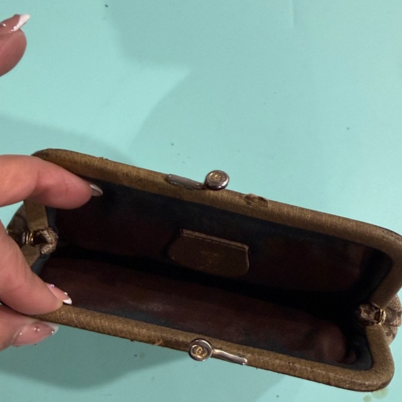 Gucci Beige Brown GG Monogram Coin Purse - Picture 2 of 4